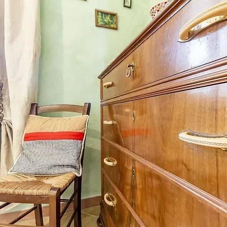 Semi Indipendente Sant'elena אורי